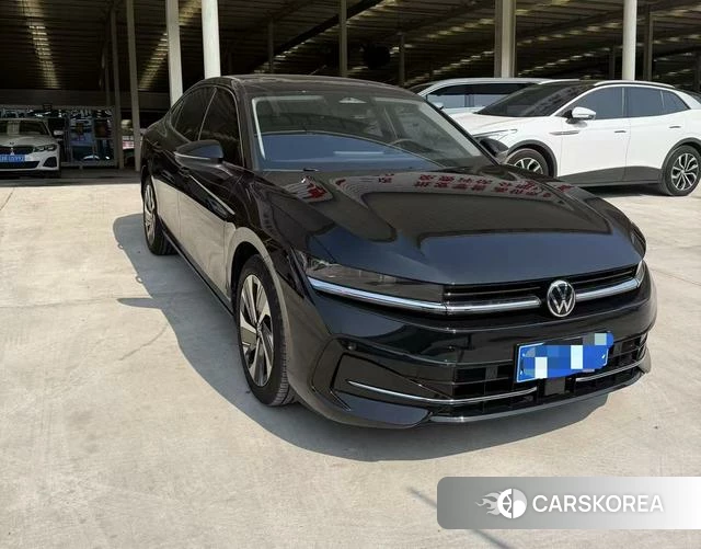 Volkswagen Magotan 2025 Черный из Китая, фото 3