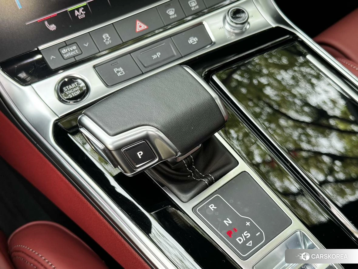 Audi A7L id 4440808 из Китая 10