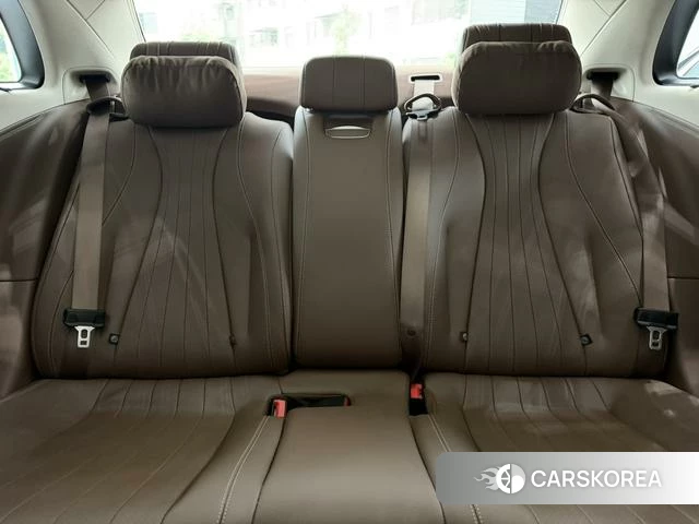 Mercedes-Benz E-class 2022 Черный из Китая, фото 3