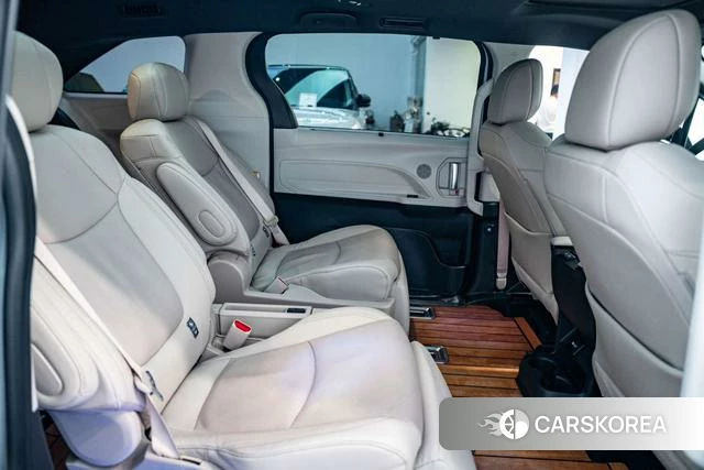 Toyota Saina id 4380364 из Китая 11