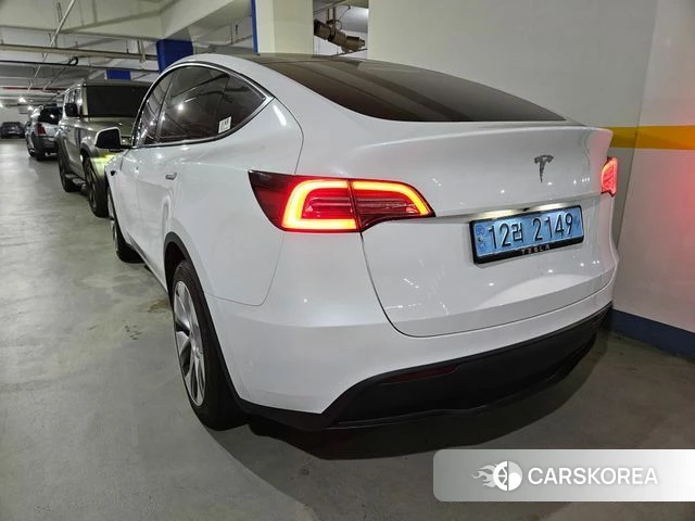 Tesla Model Y 2023 Белый из Кореи, фото 5