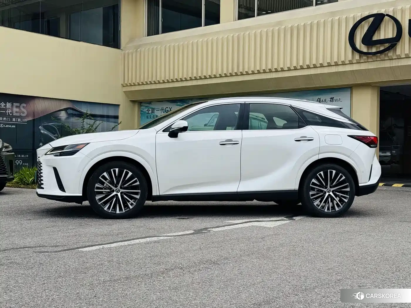 Lexus RX 2023 Белый из Китая, фото 3