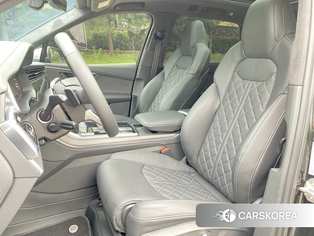 Audi SQ7 id 3968658 из Китая 21