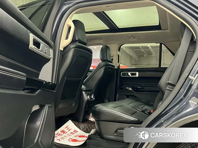 Ford Explorer 2021 Черный из Китая, фото 5