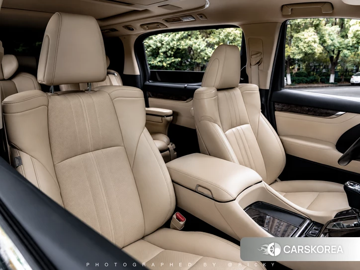Toyota Alphard id 4461254 из Китая 7