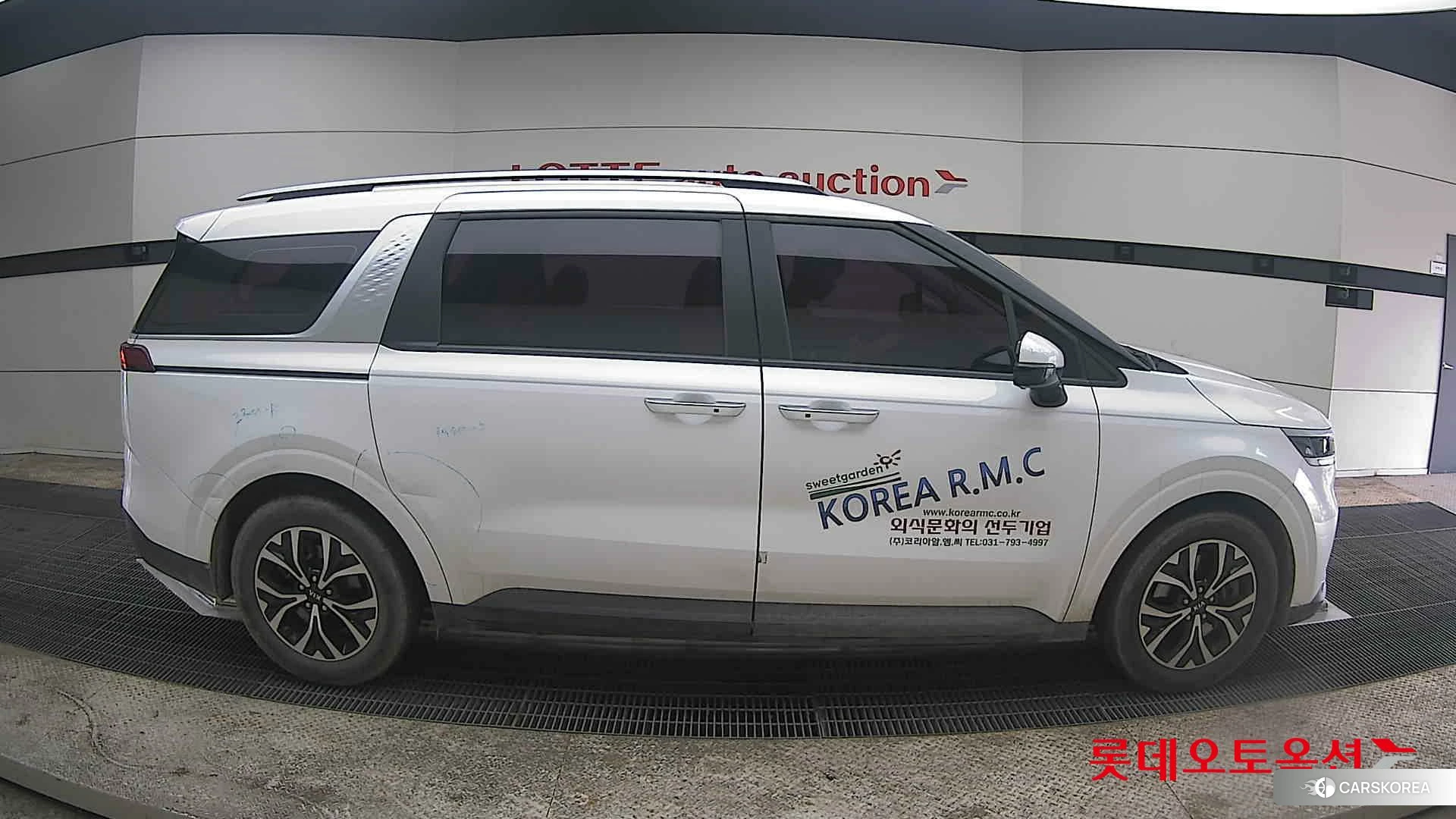 Kia Carnival id 3875729 из Кореи 23