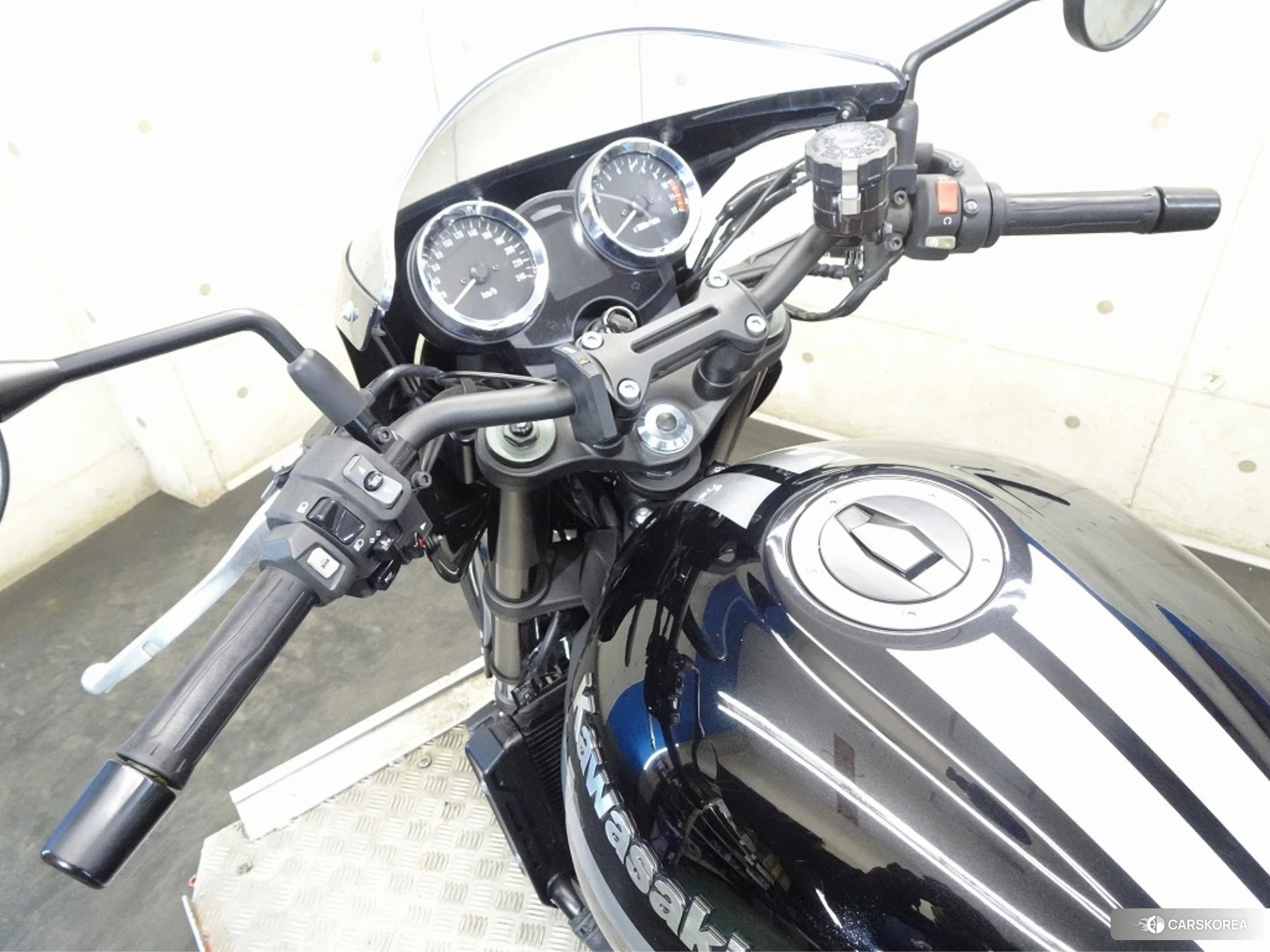 Kawasaki Z900RS CAFE id 4380173 из Японии 23