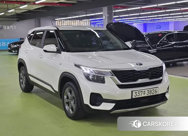 Kia Seltos 2021 Белый из Кореи, фото 5