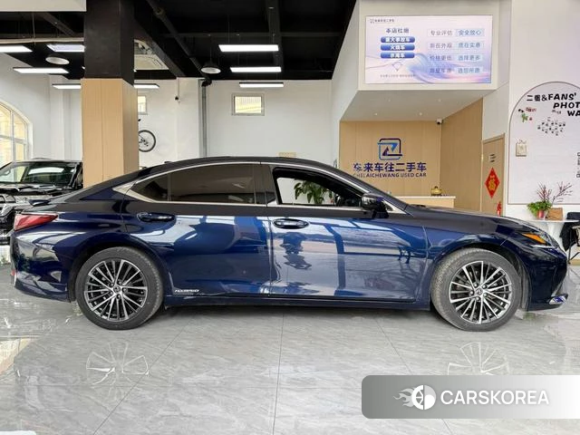 Lexus ES id 4262174 из Китая 14