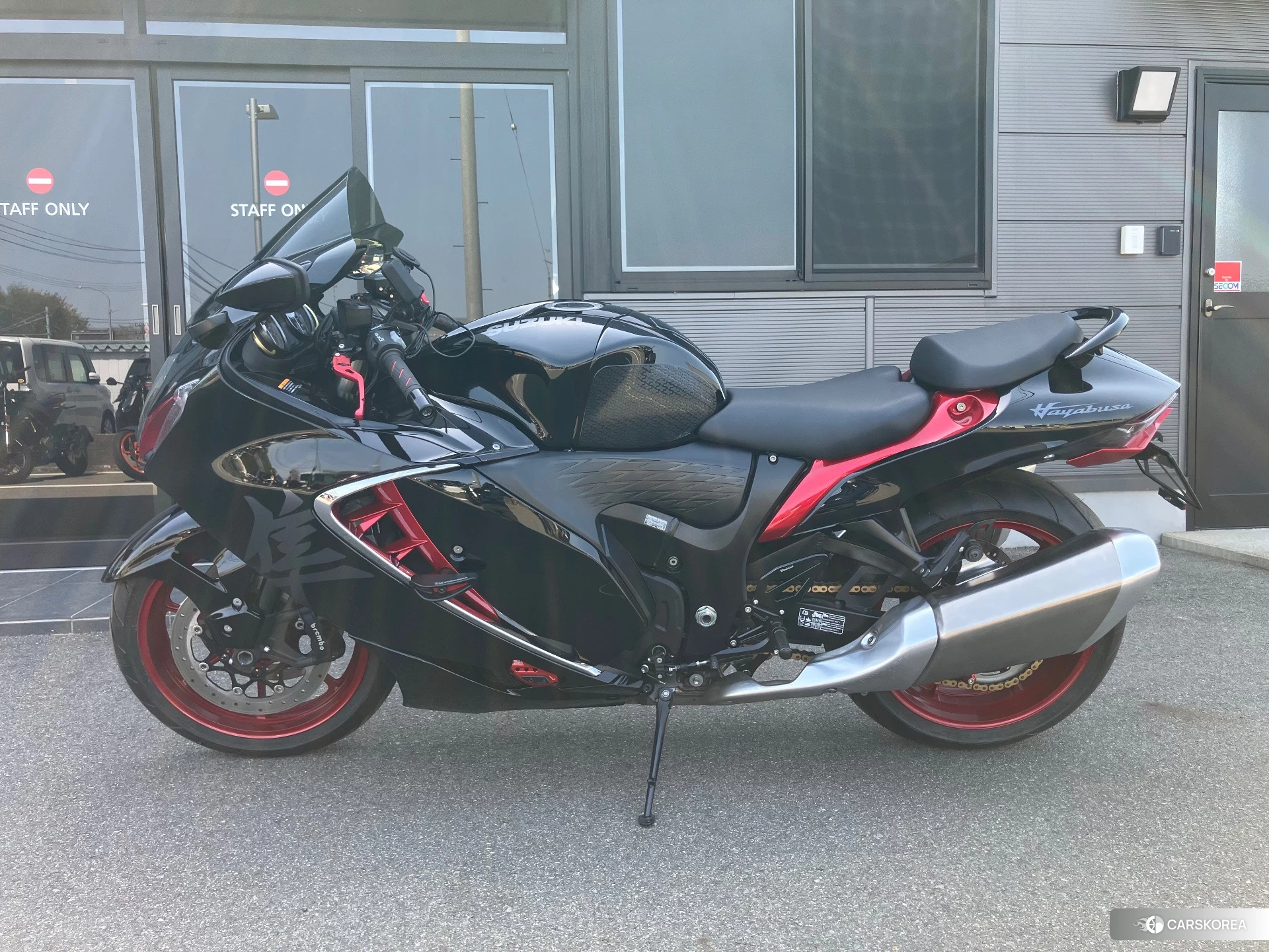 Проданный Suzuki GSX1300R HAYABUSA id 4192884 из Японии, фото 2