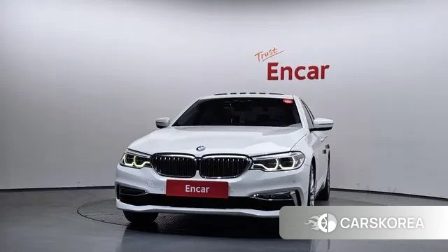 BMW 5 Series (G30) id 3608231 из Кореи 13