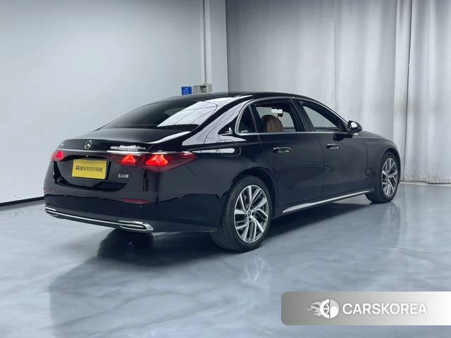 Mercedes-Benz E-class 2024 Черный из Китая, фото 4