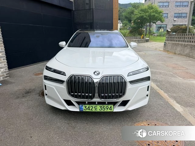 BMW 7 Series (G70) 2026 Белый из Кореи, фото 3