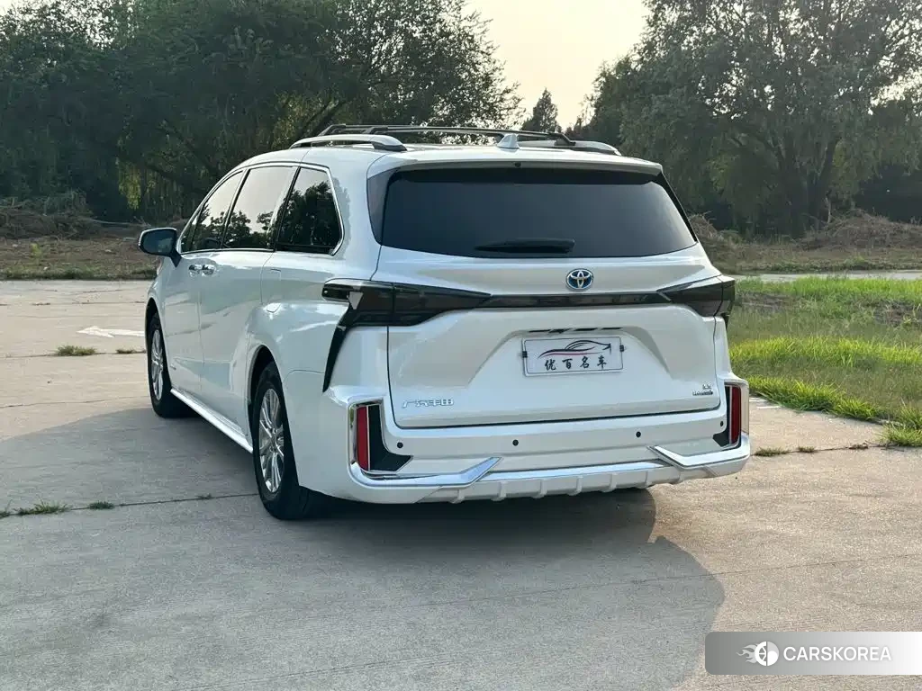 Toyota Sienna id 4629491 из Китая 21
