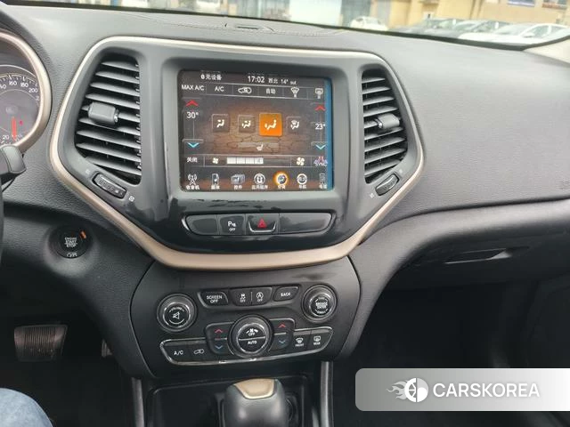Jeep Free light id 3882316 из Китая 14