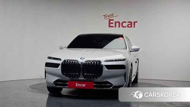 BMW 7 Series (G70) id 3639275 из Кореи 13