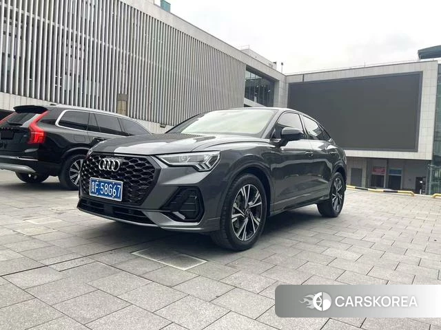 Audi Q3 Sportback 2023 Темно-серый из Китая, фото 3