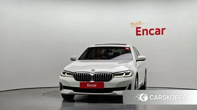 BMW 5 Series (G30) id 3384979 из Кореи 13