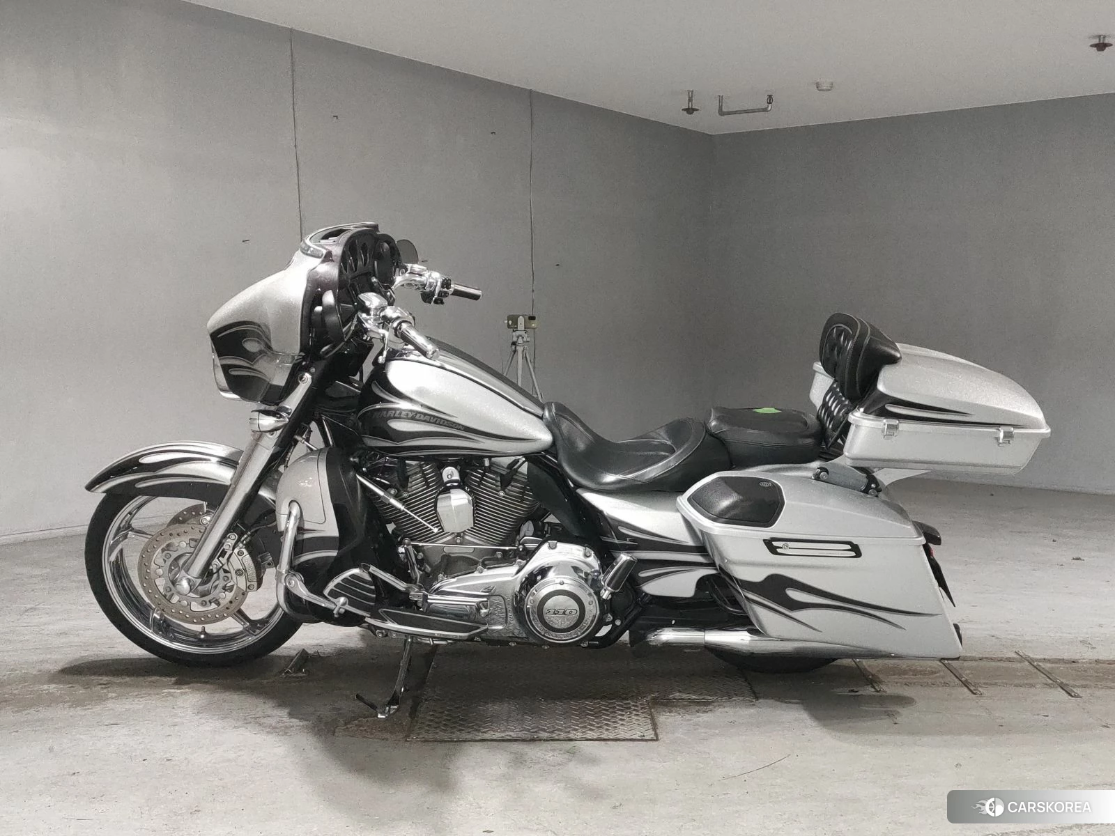 Проданный Harley-Davidson Street Glide FLHXSE1800 CVO 2015 из Японии, фото 3