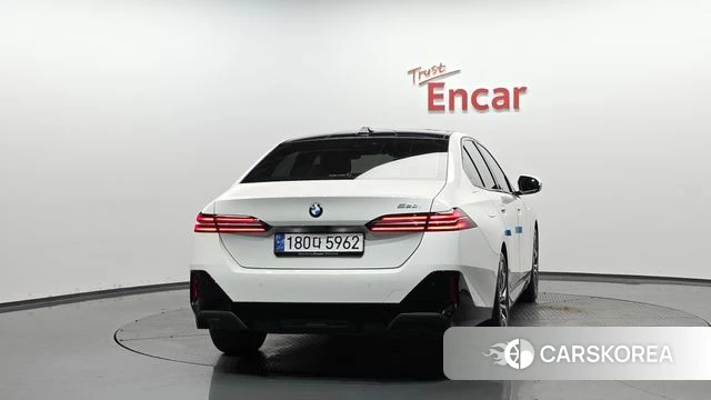BMW 5 Series (G60) id 4432830 из Кореи 23