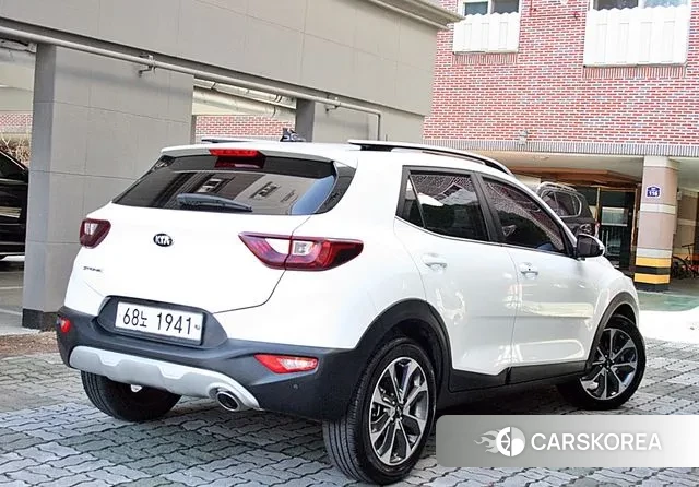 Kia Stonic id 3748473 из Кореи 13