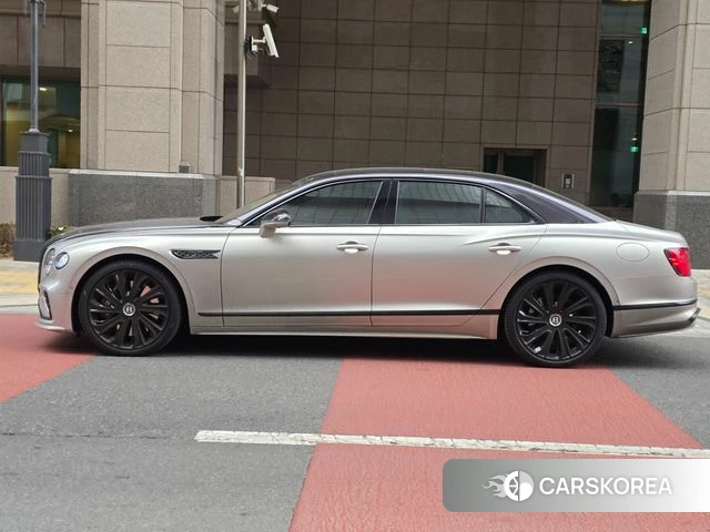 Bentley Flying Spur 4th Generation id 3810753 из Кореи 13