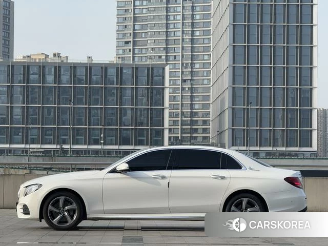 Mercedes-Benz E-class id 4254719 из Китая 9