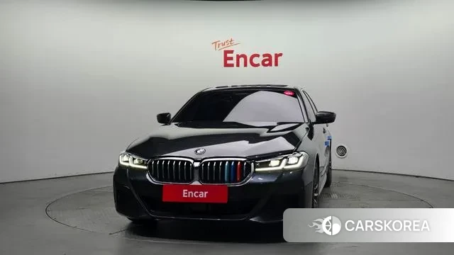 BMW 5 Series (G30) id 3032340 из Кореи 13