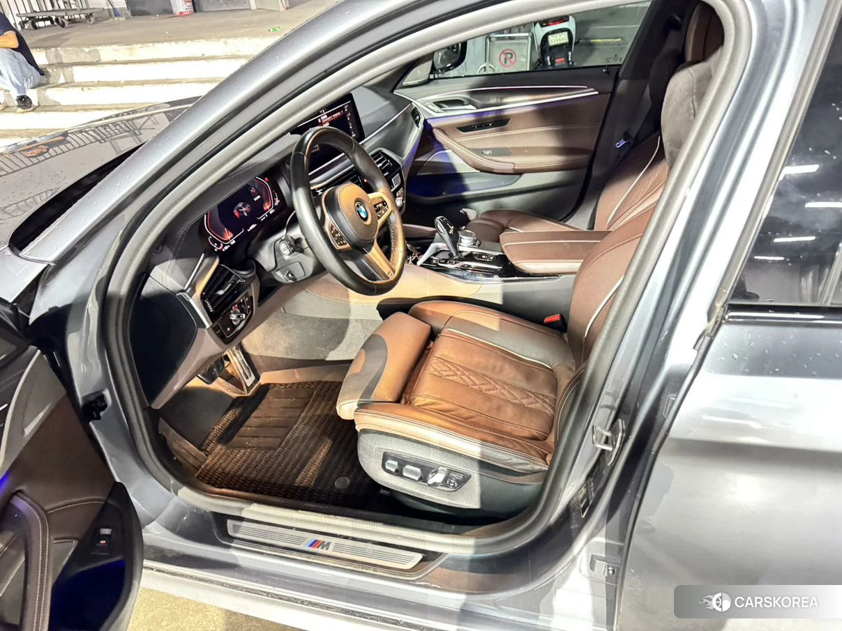 BMW 5 series (imported) 2020 Другой из Китая, фото 3