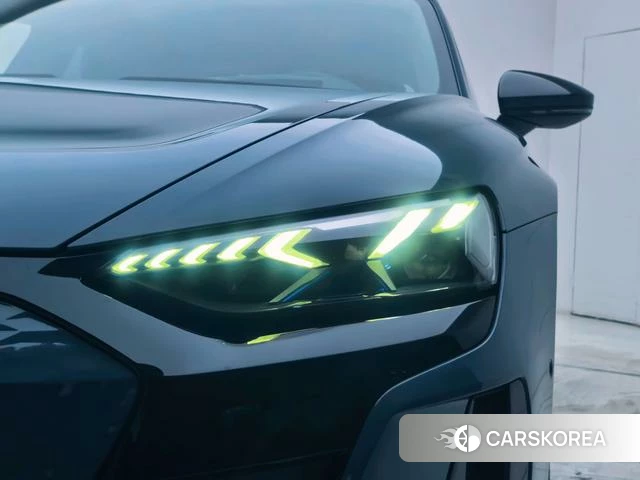 Audi RS e-tron GT id 4261982 из Китая 11