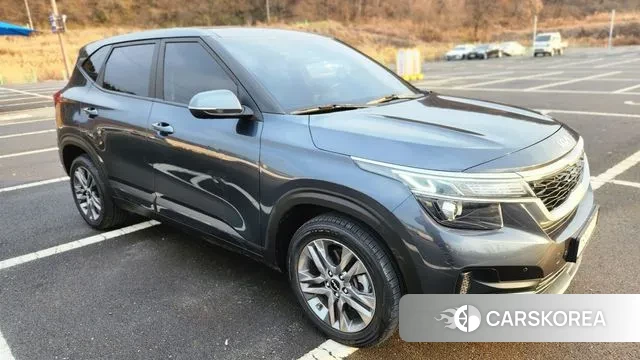 Kia Seltos 2022 Серый из Кореи, фото 3