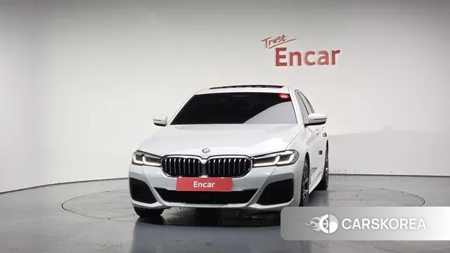 BMW 5 Series (G30) id 3044548 из Кореи 13