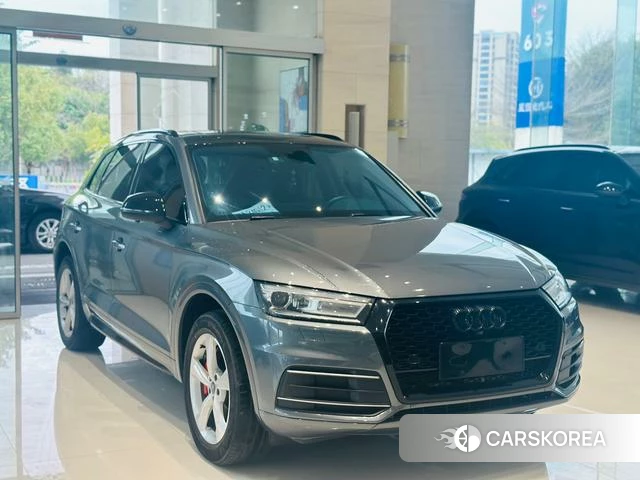 Audi Q5L 2021 Черный из Китая, фото 3