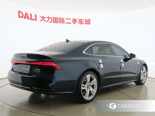 Audi A7L id 4260755 из Китая 9