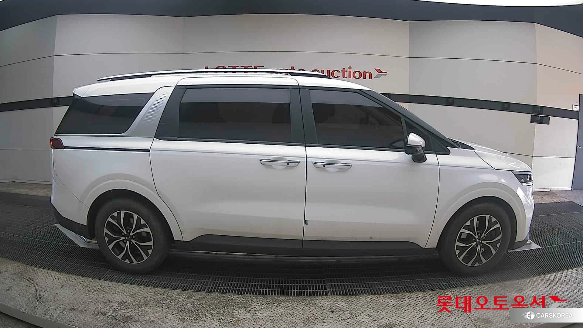 Kia Carnival id 3882158 из Кореи 23