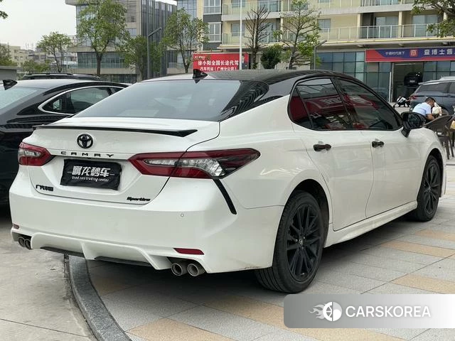 Toyota Camry 2022 Белый из Китая, фото 3