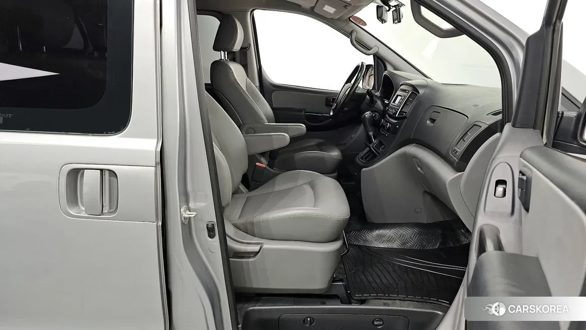 Hyundai The New Grand Starex 2018 Серебряный из Кореи, фото 5