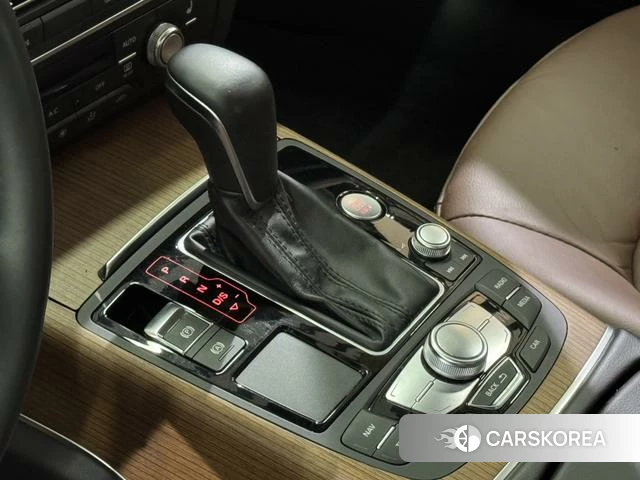 Audi A6L id 4240013 из Китая 7