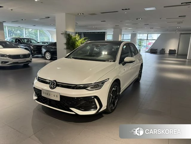 Volkswagen Golf 2025 Белый из Китая, фото 3
