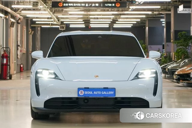 Porsche Taycan id 4529028 из Кореи 13