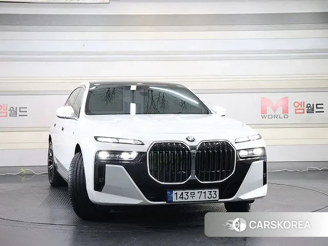 BMW 7 Series (G70) id 2884142 из Кореи 13