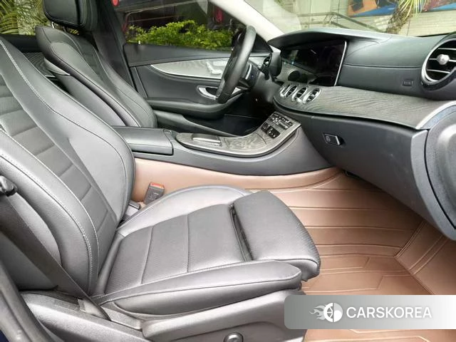 Mercedes-Benz E-class id 4220609 из Китая 19