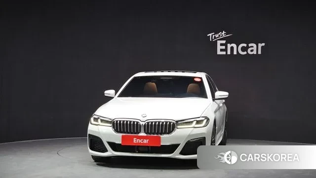 BMW 5 Series (G30) id 3576922 из Кореи 13