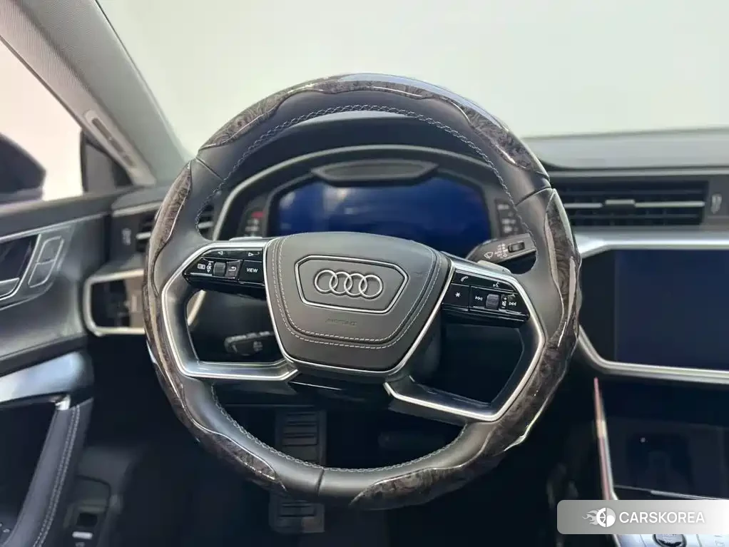 Audi A7L id 4599699 из Китая 14