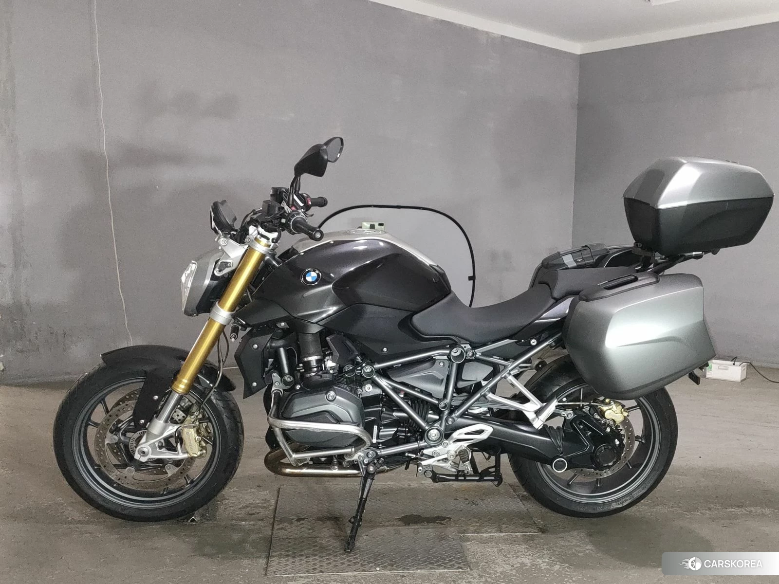 Проданный BMW R1200R 2016 из Японии