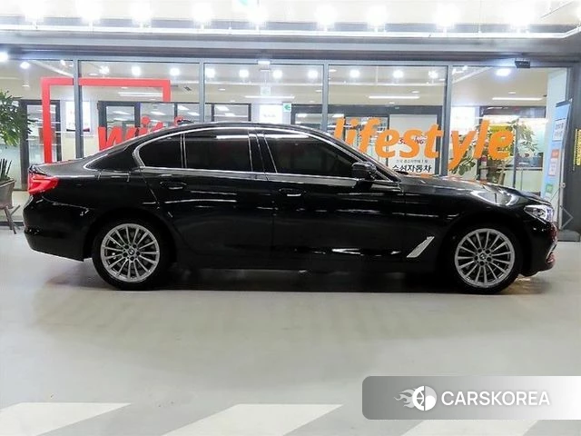 BMW 5 Series (G30) id 4614888 из Кореи 13
