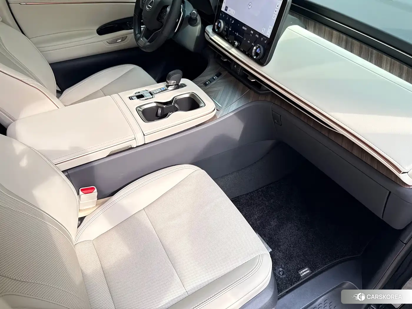 Lexus LM id 4686054 из Китая 8