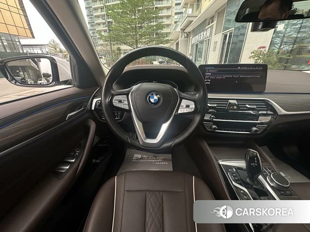 BMW 5 series PHEV id 4261608 из Китая 19