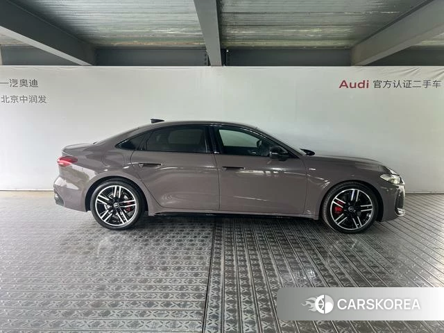Audi A5L id 4333875 из Китая 13