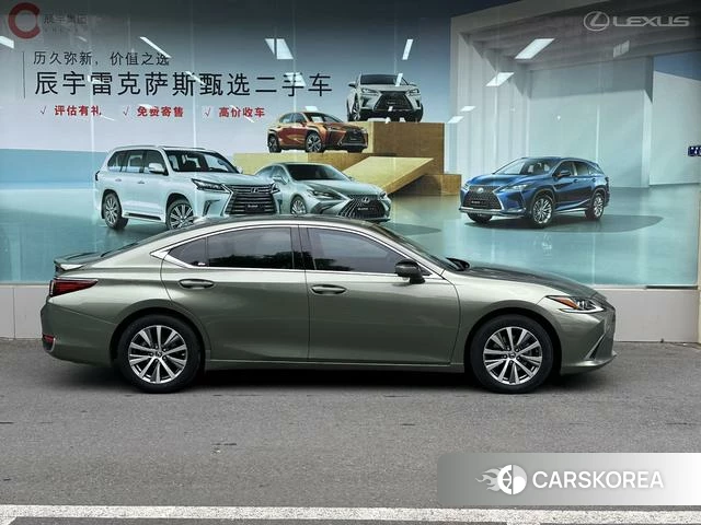 Lexus ES id 4279272 из Китая 15